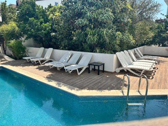 Nehirle Bütünleşen Modern Şıklık