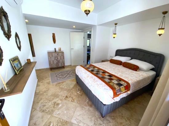 Dalyan Okçular Da Geniş Arsa Üzerinde Satılık Müstakil Villa