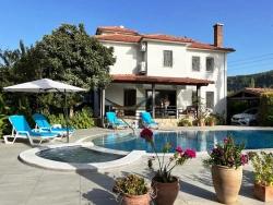 Ortaca Okçular Mah. Satılık 3+1 Villa - 1.000 m²