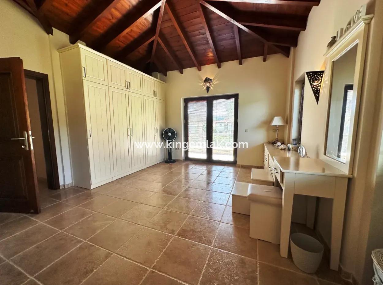 Dalyan Gülpınarda Kapodakya Taşından Yapılmış Konak Tarzı Villa