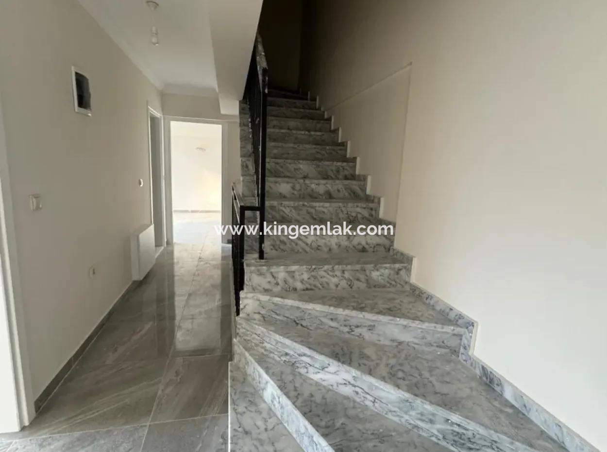 Ortaca Cumhuriyet Mahallesinde Satılık Dubleks Villa (Fiyat Düştü)