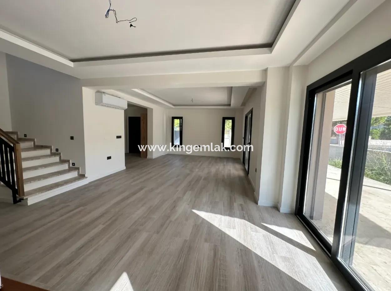 Dalyan Metinler  De Satılık Villa