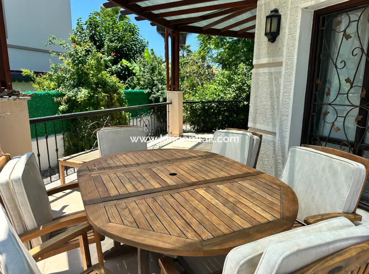 Dalyan Marmarlı Da Kiralık Villa