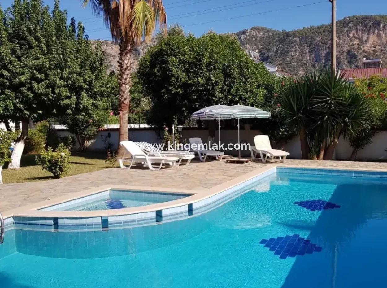 Dalyan Arıkbaşı Nda Satılık 1357 M2 Arsa İçersinde Bungalow