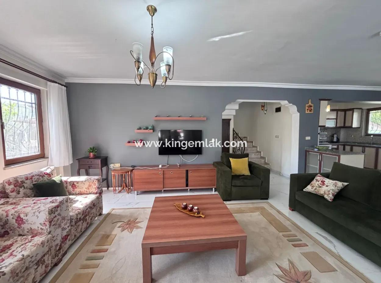 Dalyan Merkez 'De Satılık Triplex Villa