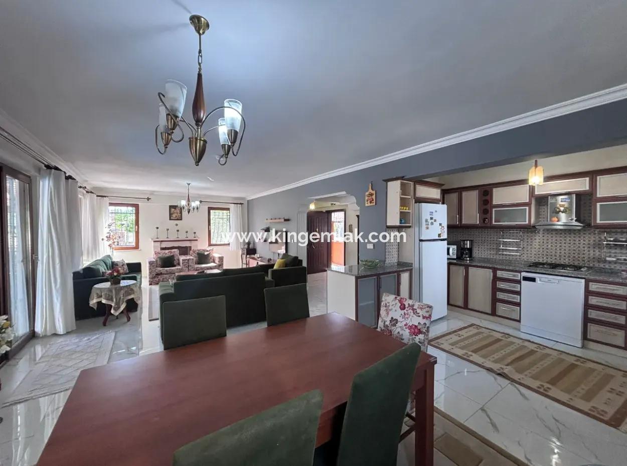 Dalyan Merkez 'De Satılık Triplex Villa