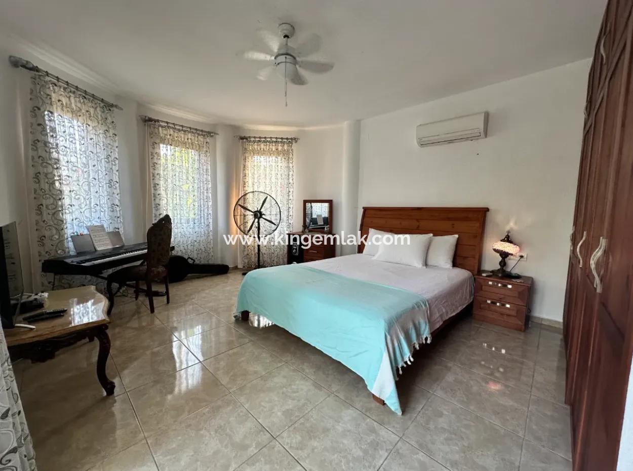 Dalyan Maraşta 980 M2 Arsa İçerisnde Müstakil Villa