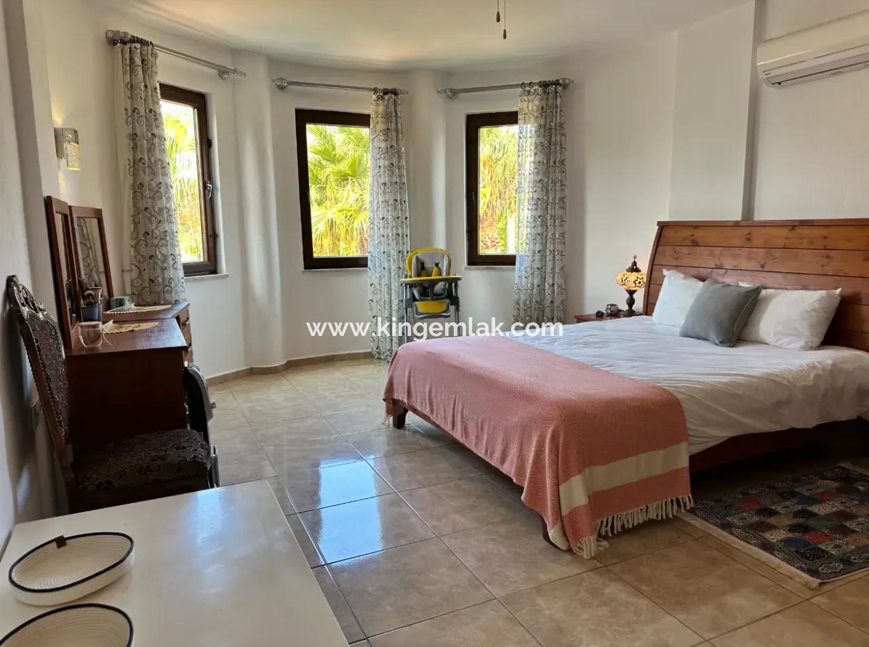 Dalyan Maraşta 980 M2 Arsa İçerisnde Müstakil Villa