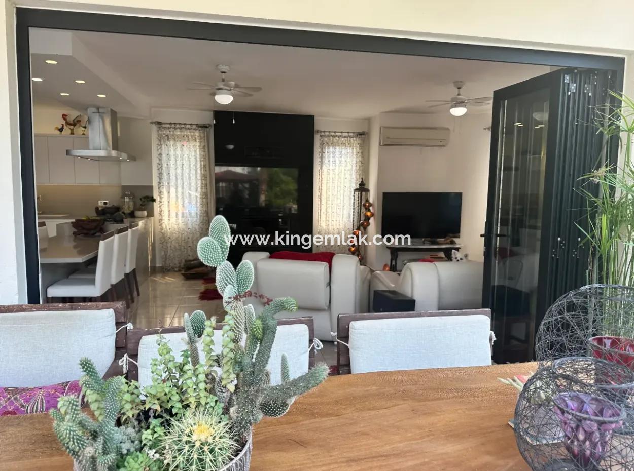 Dalyan Maraşta 980 M2 Arsa İçerisnde Müstakil Villa