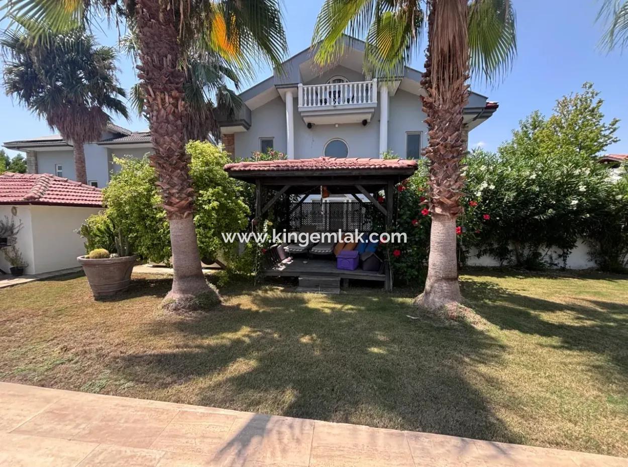 Dalyan Maraşta 980 M2 Arsa İçerisnde Müstakil Villa