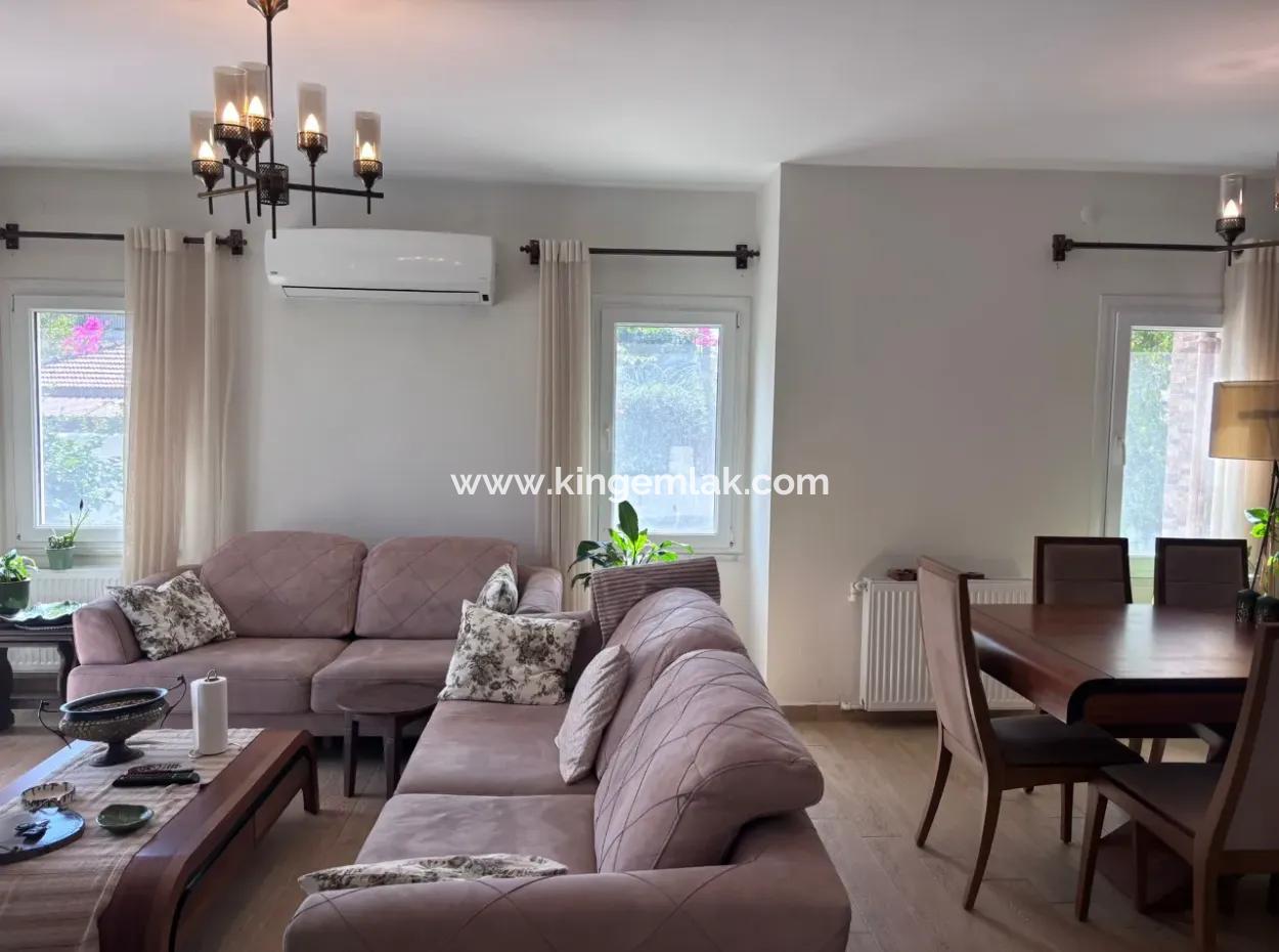 Dalyan Merkezde Satılık Tripleks Villa