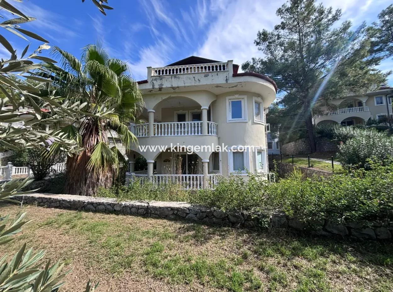 Exclusive Renovation Opportunity İn Akkaya Valley