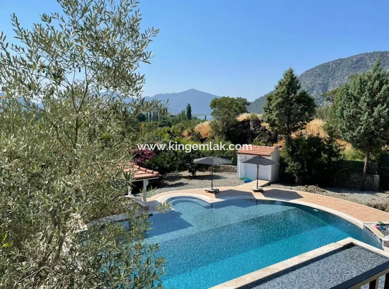 Çandır Satılık Villa