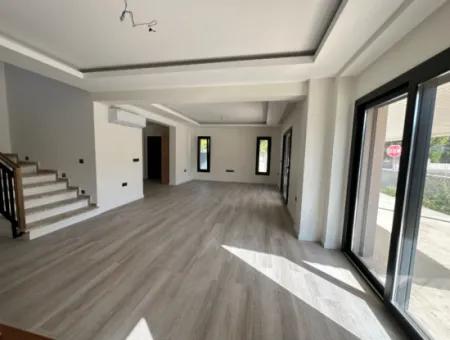 Dalyan Metinler  De Satılık Villa