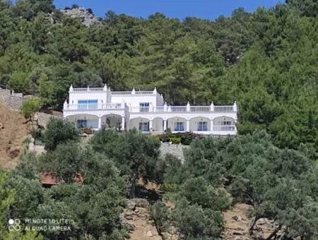Dalyan Gökbel De Full İztuzu Plajı Ve Deniz Manzaralı Satılık Villa