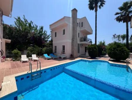 Dalyan Merkez De Satılık 3+1 Villa
