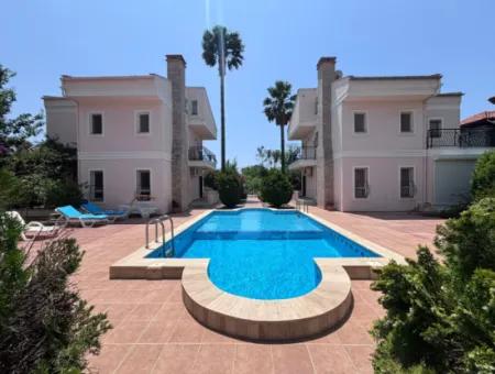 Dalyan Merkez De Satılık 3+1 Villa