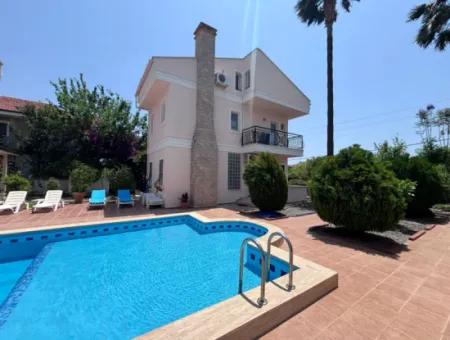 Dalyan Merkez De Satılık 3+1 Villa