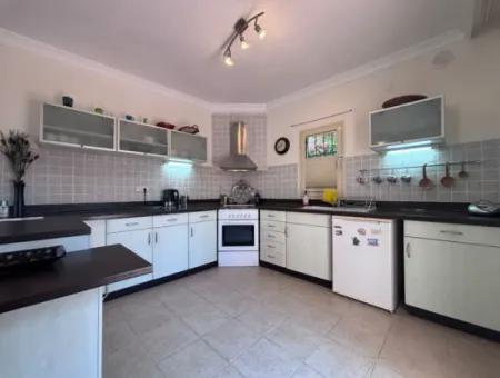 Dalyan Merkez De Satılık 3+1 Villa