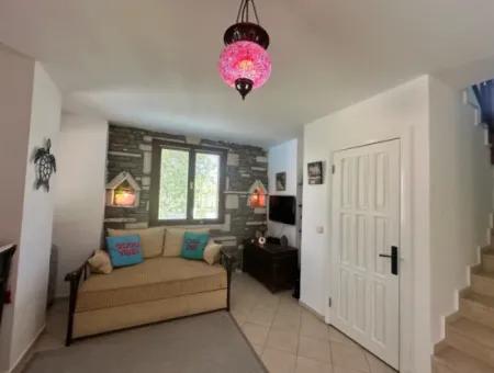 2+1 Nehir Yanında Villa