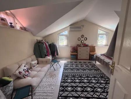 Dalyan Marmarlı Da 4011 M2 Arsa İçerisinde Satılık Villa