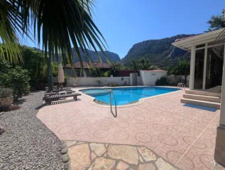 Dalyan Okçular Marmarlı Da Satılık Villa