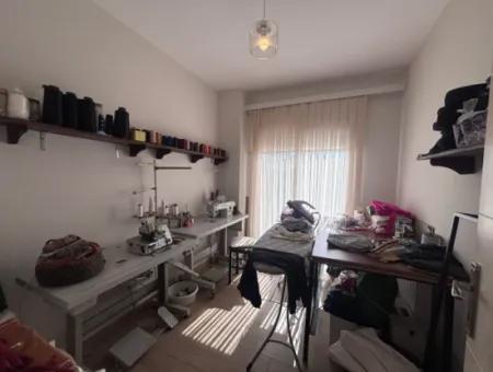 Dalyan Merkezde Satılık Tripleks Villa