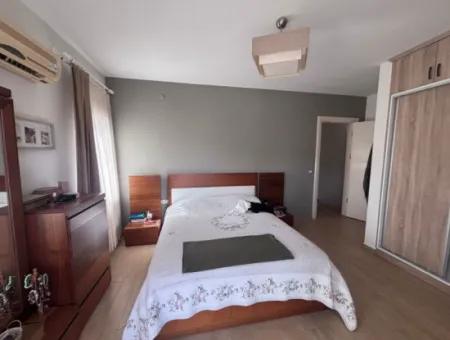 Dalyan Merkezde Satılık Tripleks Villa