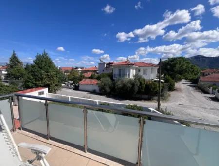 Dalyan Merkezde Satılık Tripleks Villa