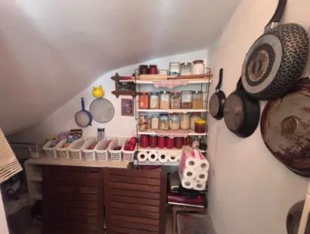 Dalyan Merkezde Satılık Tripleks Villa