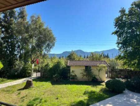 Dalyan Merkeze Yakın Kiralık Tek Katlı Havuzlu Ev